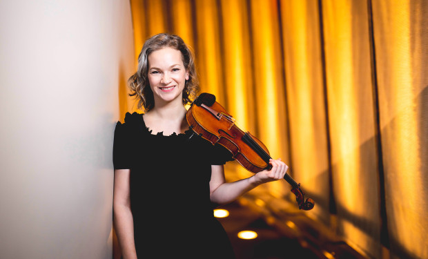 Portrait der Violinistin Hilary Hahn    