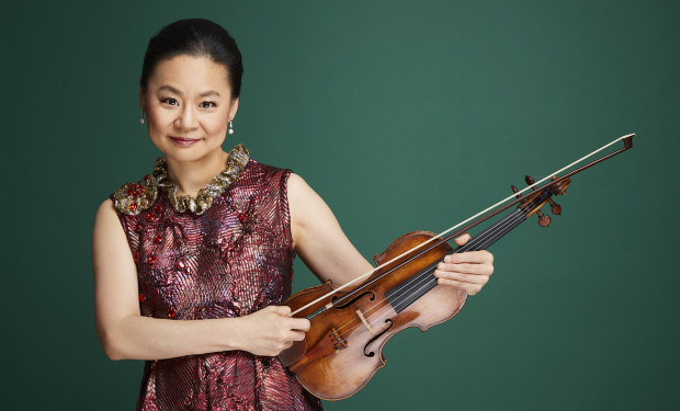 Portrait der Violinistin Midori   