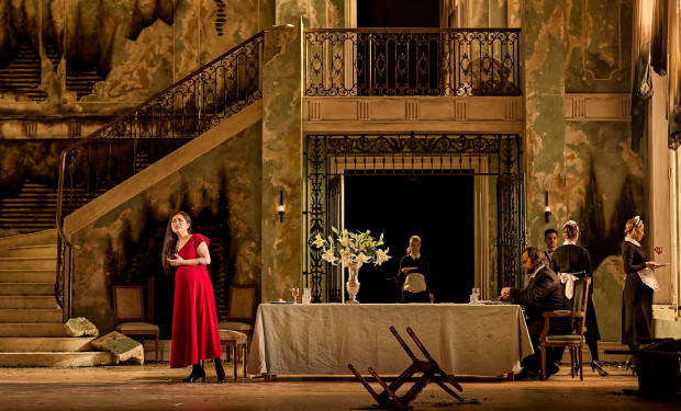 Hamburg Ostern Szene aus "Il Trovatore" an der Staatsoper Hamburg