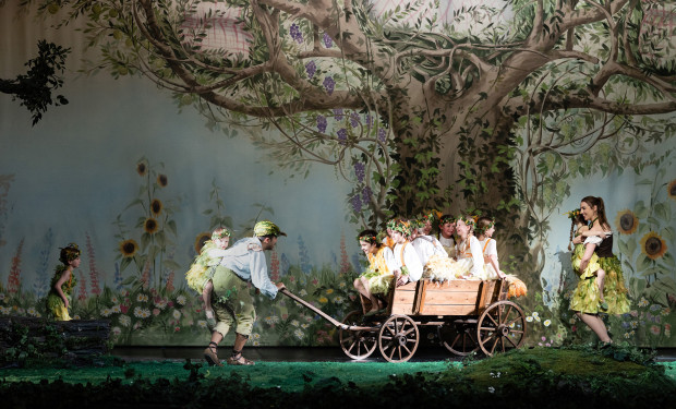 Die Zauberflöte Szene aus "Die Zauberflöte" an der Bayerischen Staatsoper
