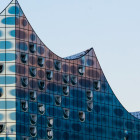 Detailaufnahme vom Dach der Elbphilharmonie in Hamburg