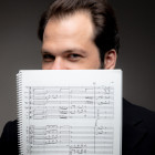 Portrait des Dirigenten Petr Popelka  