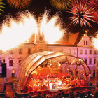 Abendveranstaltung der Regensburger Schlossfestspiele mit Feuerwerk