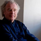 Portrait des Pianisten und Dirigenten Sir András Schiff
