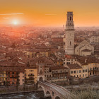 02: Stadtansicht von Verona im Abendlicht   