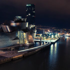 Bilbao bei Nacht
