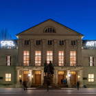 Das Deutsche Nationaltheater Weimar am Abend     