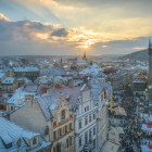 Blick auf das winterlich verschneite Prag