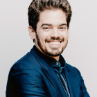 Portrait des Dirigenten Lava Shani    