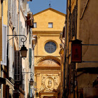 Blick in eine Straße der Altstadt von Aix-en-Provence