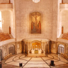 Blick in das Kirchenschiff der Kreuzkirche in Dresden