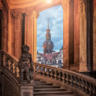 Blick vom Dresdner Zwinger auf das Residenzschloss    