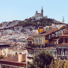 Blick auf Notre-Dame de la Garde, das Wahrzeichen von Marseille   