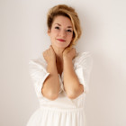 Portrait der Sopranistin Vera-Lotte Boecker    