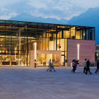 Thermenplatz Meran im Abendlicht 