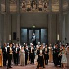 10 Wiesbaden, Staatstheater, Szene aus "Die lustige Witwe":