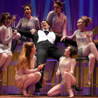 Teaser Panorama Wiesbaden, Staatstheater, Szene aus "Die lustige Witwe": 