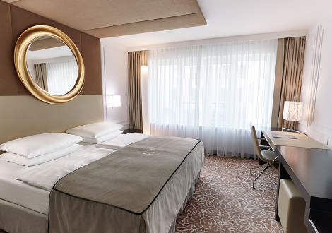 Hotel Kempinski Vier Jahreszeiten München Superior Zimmer