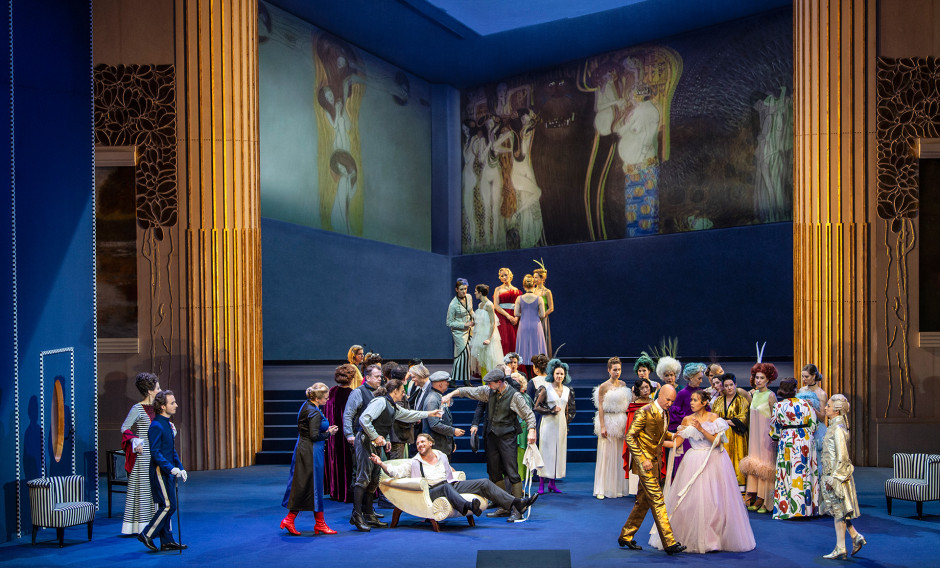 Szene aus "Der Rosenkavalier" an der Staatsoper Unter den Linden