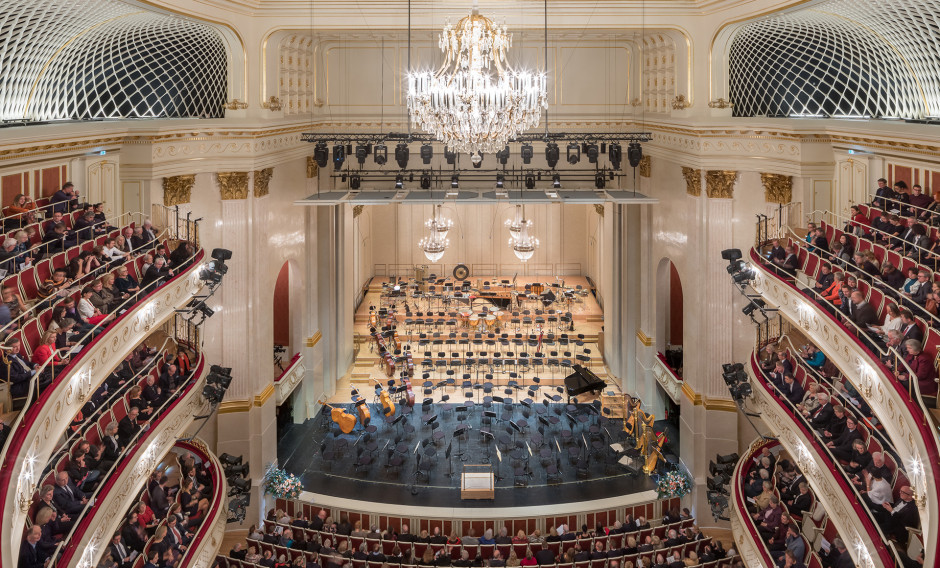Zuschauerraum mit Publikum in der Berliner Staatsoper Unter den Linden
