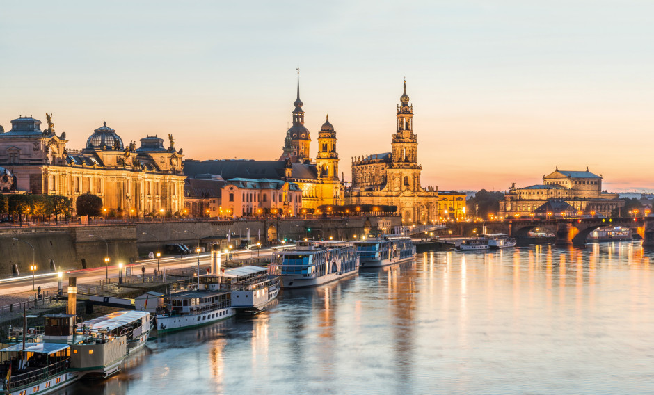 Blick auf die Brühlsche Terrasse in Dresden    