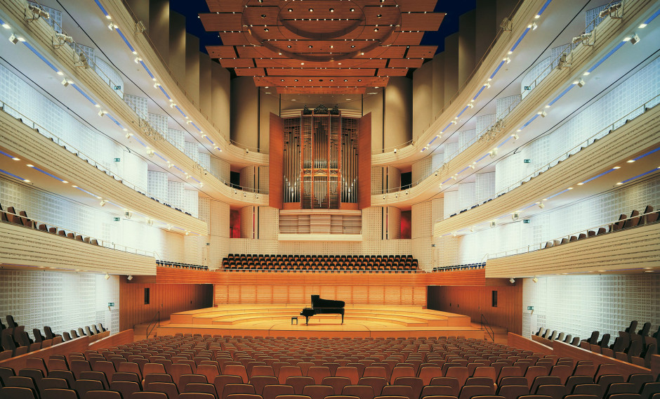 Konzertsaal mit Bühne und Flügel im KKL 01: Konzertsaal mit Bühne und Flügel im KKL, Luzern