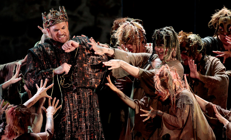 01 Savonlinna, Festival, Szene aus "Macbeth", 2013: 