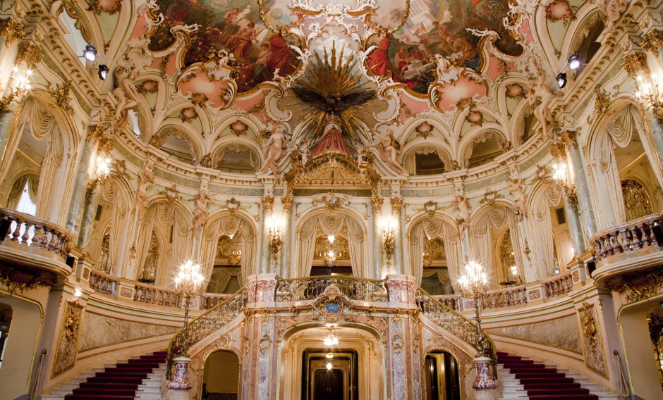Staatstheater Wiesbaden Foyer im Großen Haus im Staatstheater Wiesbaden