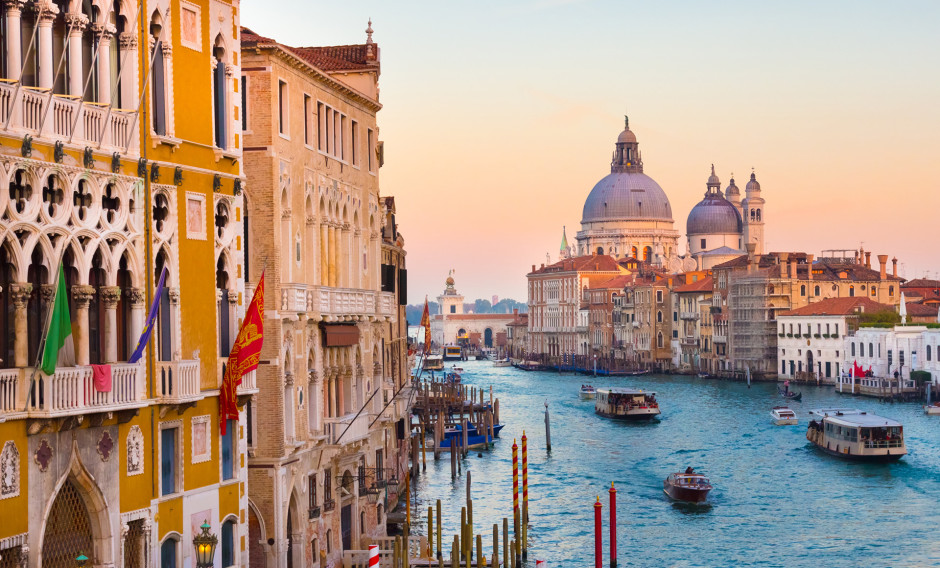 Venedig 02: Blick auf den Canale Grande mit den Galleria dell'Accademia in Venedig