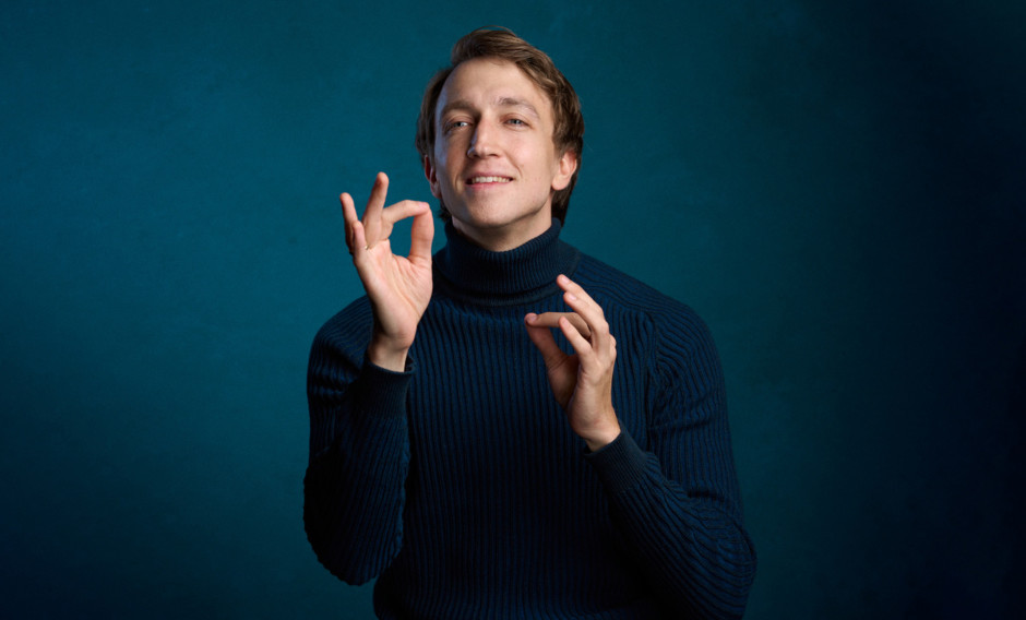 02: Portrait des Dirigenten Fabian Müller     