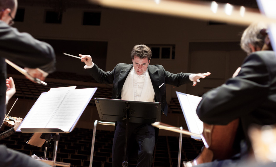 Jakub Hrůša Jakub Hrůša dirigiert die Bamberger Symphoniker