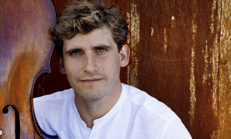 Portrait des Violoncellisten Andreas Brantelid    