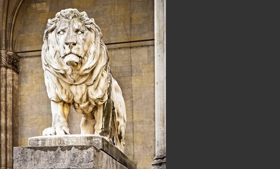 Steinlöwe Steinlöwe vor der Feldherrnhalle am Odeonsplatz München