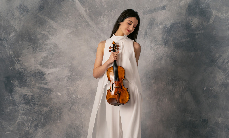 Portrait der Violinistin Maria Duenas   
