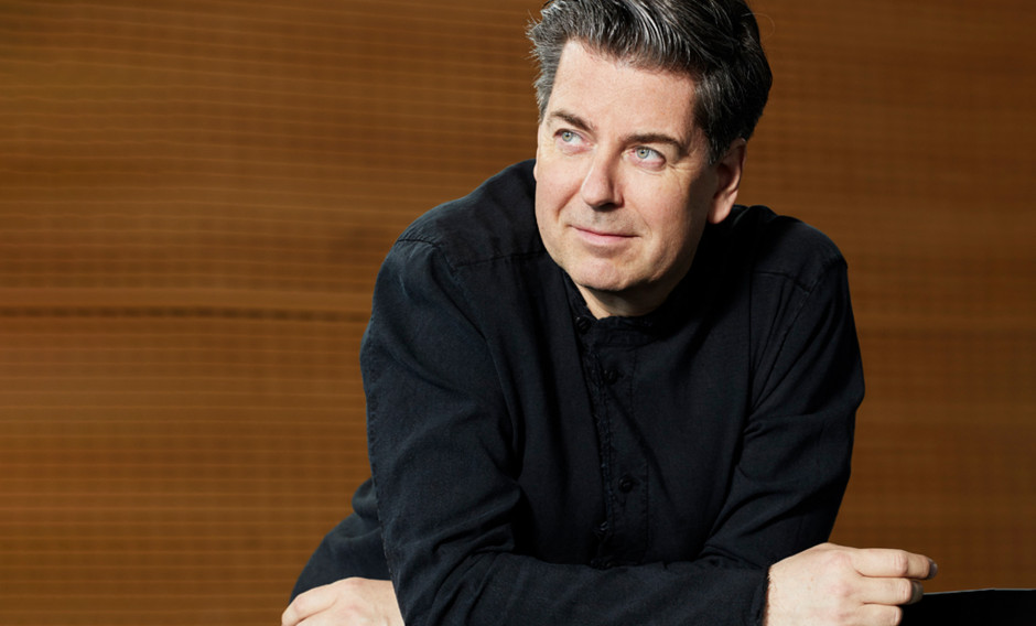 Portrait des Dirigenten Sebastian Weigle