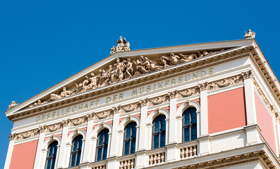  Blick auf Fassade und Dach des Musikvereins Wien