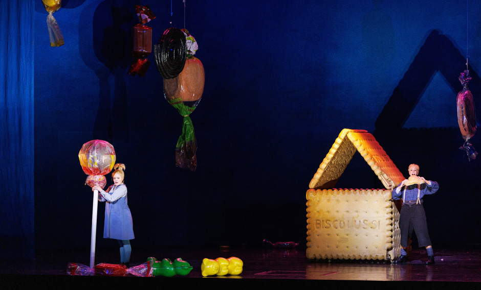 Szene aus "Hänsel und Gretel" an der Semperoper Dresden