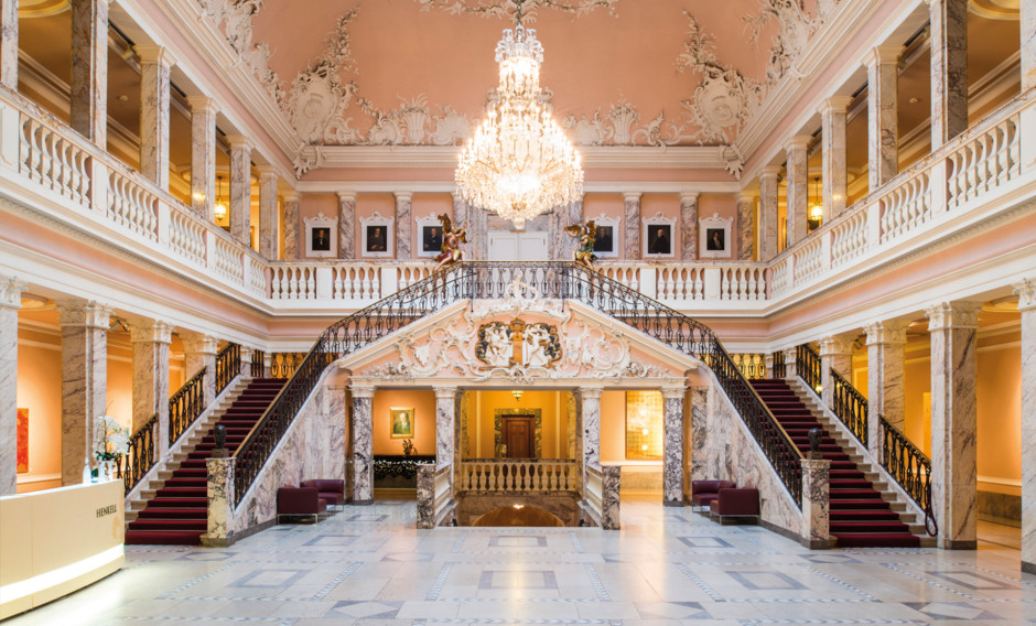 Der historische Marmorsaal der Sektkellerei Henkel in Wiesbaden