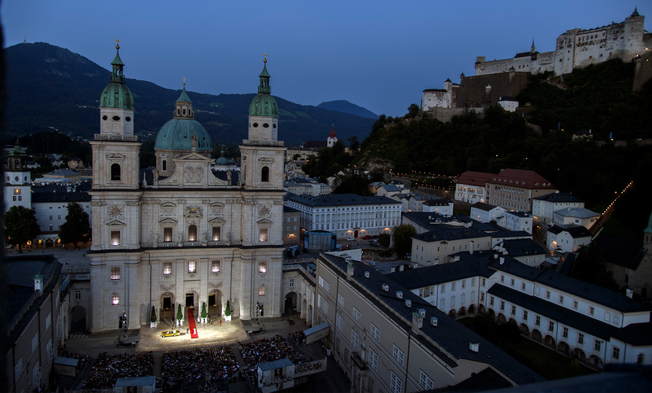 05: Der Domplatz bei einer Aufführung des "Jedermann"    