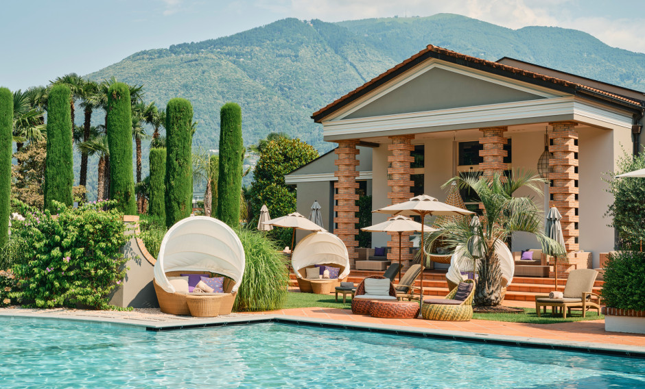 Pool und Gartenanlage im Hotel Giardino Ascona