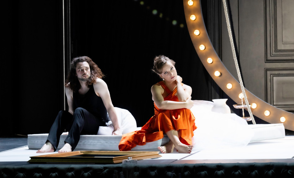 Alcina Szene aus "Alcina" an der Oper Frankfurt
