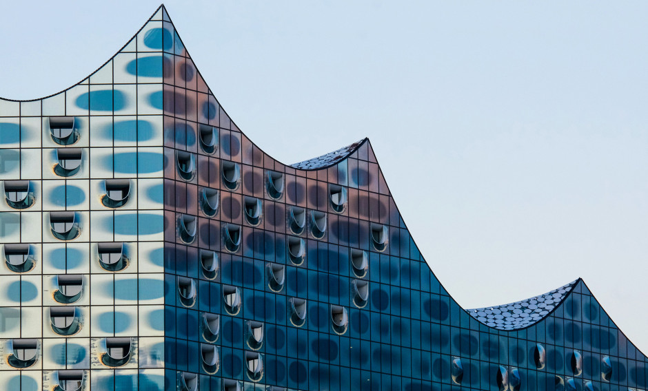 Detailaufnahme vom Dach der Elbphilharmonie Hamburg