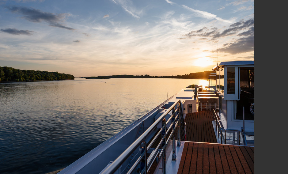 Gourmet-Kreuzfahrt Amadeus Nova Abendstimmung an Deck der Amadeus Nova