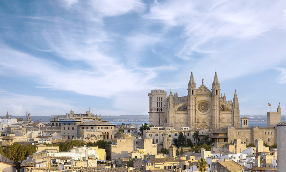 Stadtansicht von Palma de Mallorca mit Kathedrale  