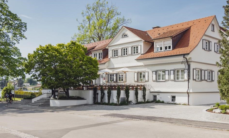 06: Außenaufnahme des Hotel Caraleon in Wasserburg     