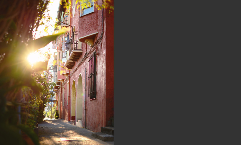 Bilbao Altstadt Sonnenstrahlen durch die Häuser in der Altstadt von Bilbao