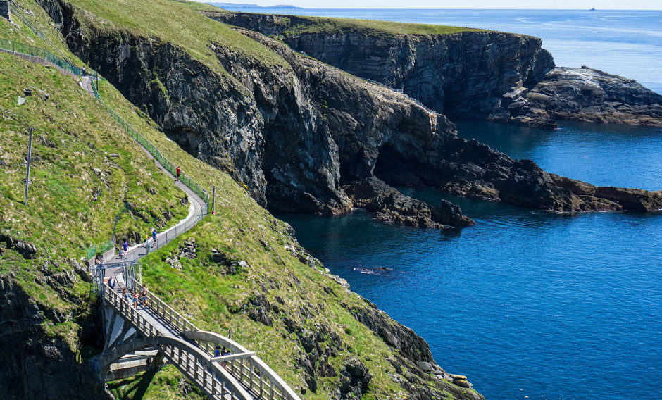 Wanderweg an der Küste von Cork in Südirland
