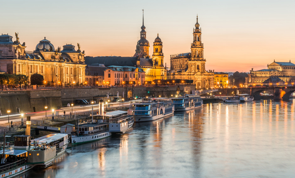 Stadtansicht, "Canaletto-Blick", von Dresden im Abendlicht