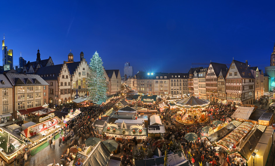 Blick auf den Frankfurter Weihnachtsmarkt   