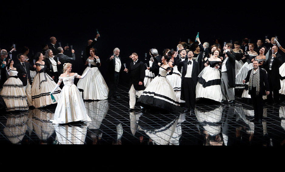 Szene aus "La Traviata" an der Oper Leipzig
